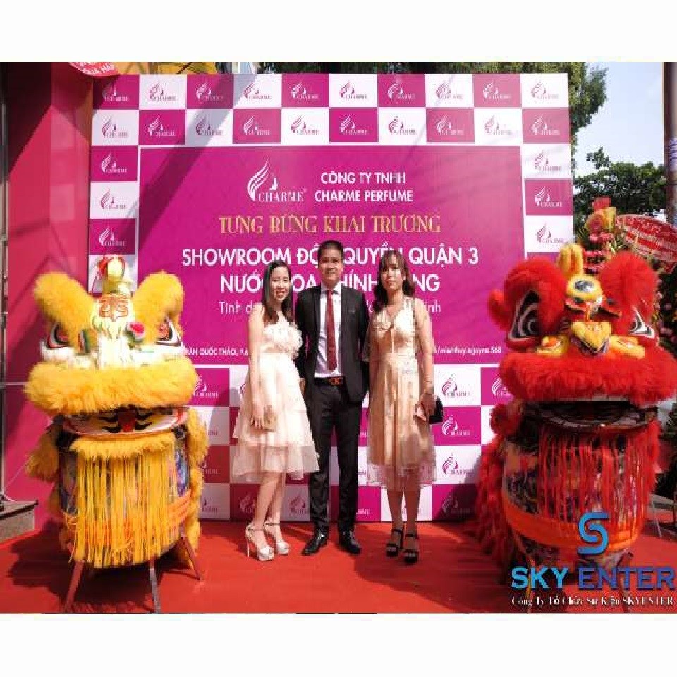 Cung Cấp Đoàn Lân Sư Rồng Khai Trương Showroom Nước Hoa Charme